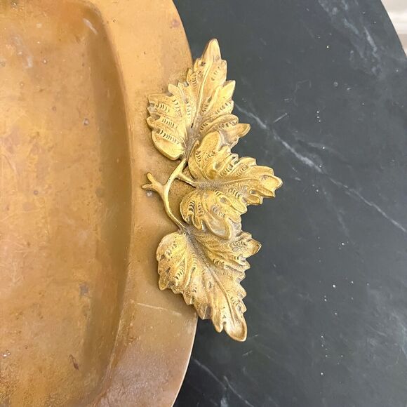 Vintage 10in Square Brass Tray Trinket Dish Ivy Leaf Handles Gold - Picture 4 of 9